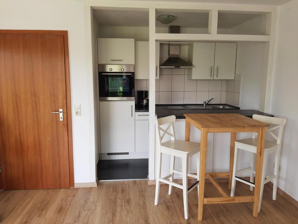 Moderne Wohnung Im Grunen Mit Schoner Terasse Tettnang Luaran gambar