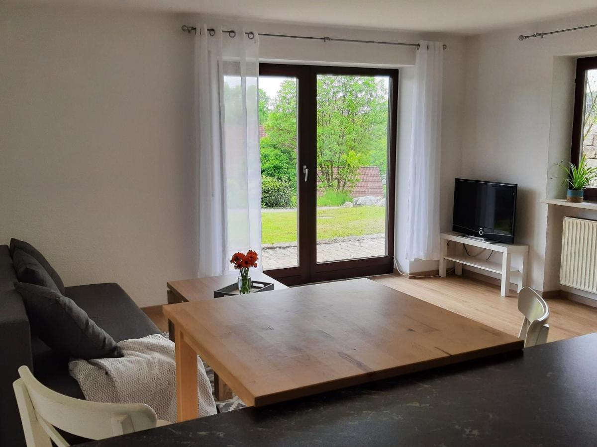 Moderne Wohnung Im Grunen Mit Schoner Terasse Tettnang Luaran gambar